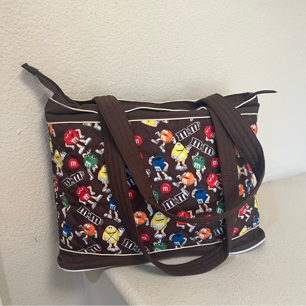 - RARE Bradford Exchange M & M Quilted Carryall bag . Shoulder bag